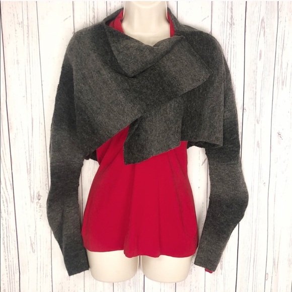 Vera Wang Sweaters - 🔷BOGO🔷🆕 Vera Wang ombré shrug wrap crop sweater